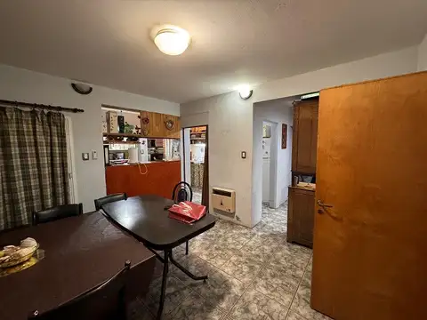 Casa en Venta con 1 cochera