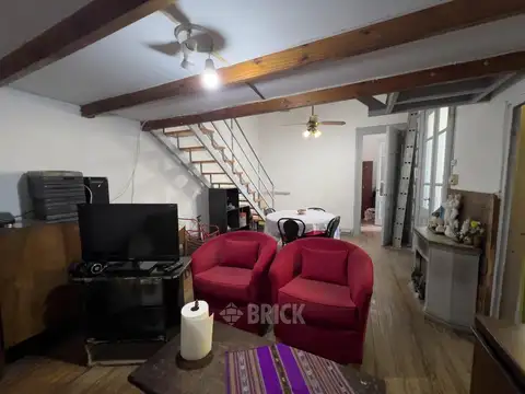 Depto Tipo Casa en Venta de 6 ambientes