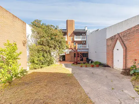 Venta de Casa Lote propio en Flores Sur