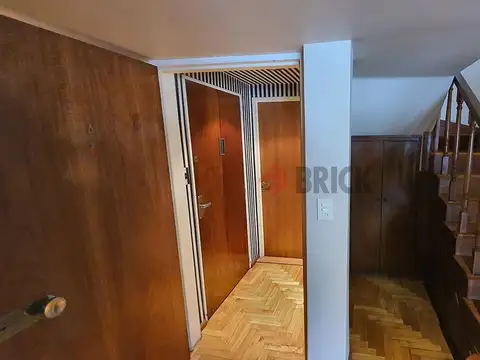DUPLEX SEMIP C/DEP EN AV. OLLEROS AL 2200 - COCHERA 151 M2 FTE ESCRITORIO BAULRA SUITE 2 BCONES