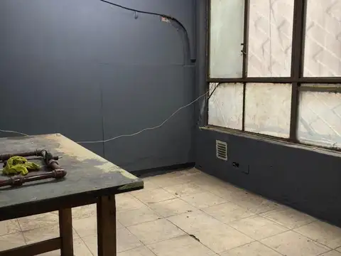 VENTA OFICINA SAN NICOLAS GRAN OPORTUNIDAD