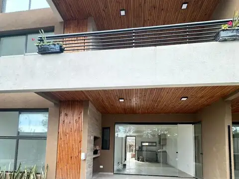 Del Mangrullo 1200