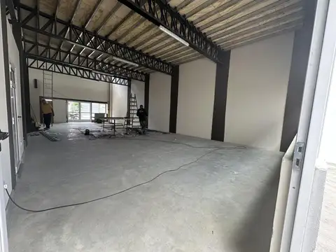 Local en Venta en Luis Agote, USD 350.000