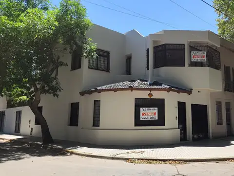 Venta Casa 3 dormitorios Pileta Quincho 4 baños