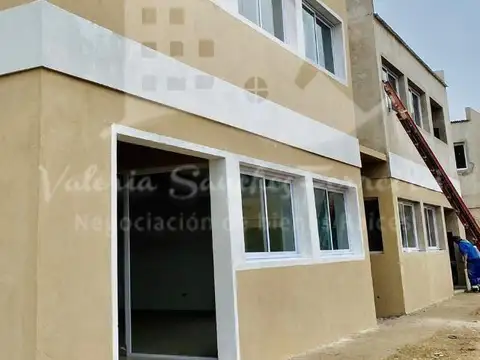 Complejo de Departamentos en Termas de  Dolores.