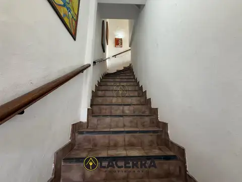 venta de excelente PH 4 ambientes c/ Playroom, terraza y balcòn corrido en Munro