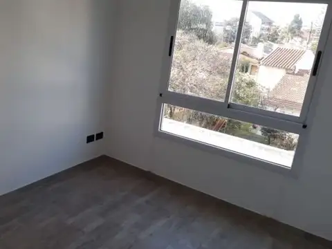 Departamento en Venta en Villa Luzuriaga, USD 75.000