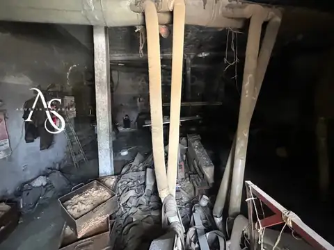 Galpon en Venta 22  mts Fondo