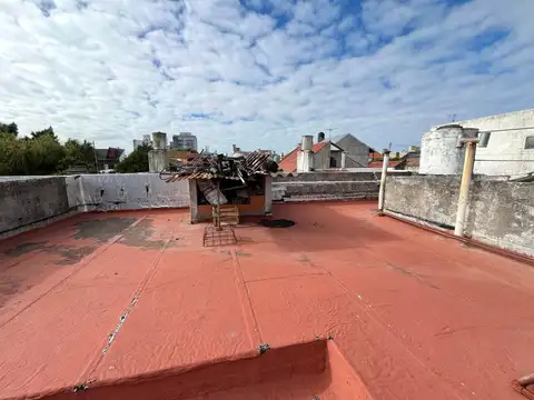 Casa 6 ambientes con 3 baños