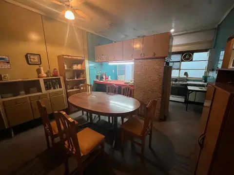 Casa 5 ambientes con 3 baños