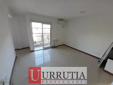 Gobernardor M Ugarte 3000, Piso 3