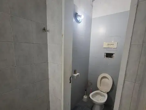 Local en Alquiler en Munro, $ 3.000.000