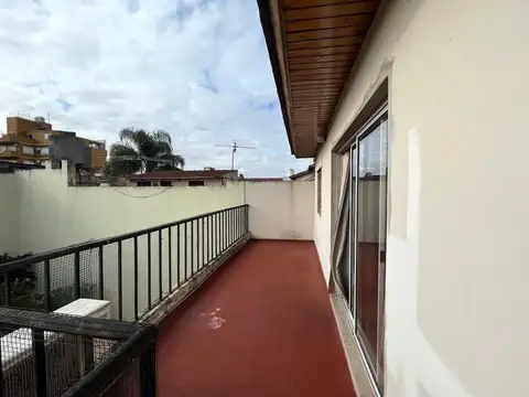 Depto Tipo Casa en Alquiler de 3 ambientes