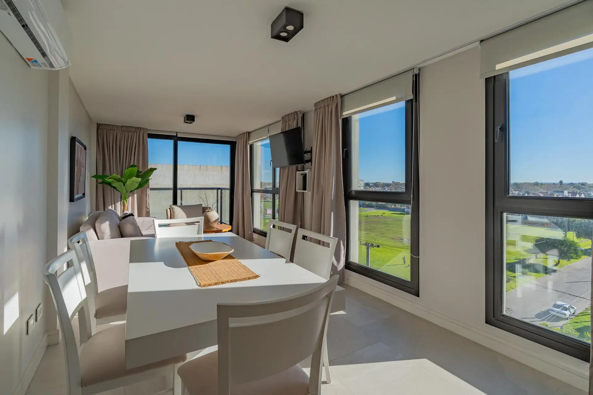 Depto 3 amb, 73m² con cochera y pileta — Parque Luro