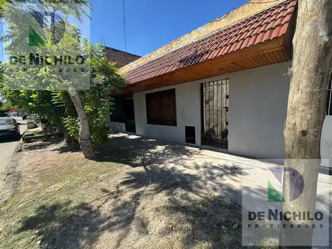 Alquiler casa 4 amb. con parrilla y patio en Avellaneda, a metros del Shoping Alto Avellaneda.