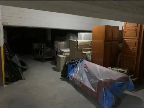VENTA EN BLOCK DE COCHERAS- LOCAL Y 2 BAULERAS EN PALERMO