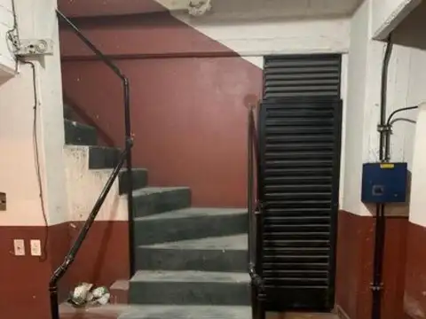 VENTA EN BLOCK DE COCHERAS- LOCAL Y 2 BAULERAS EN PALERMO