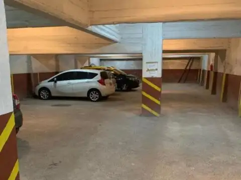 VENTA EN BLOCK DE COCHERAS- LOCAL Y 2 BAULERAS EN PALERMO