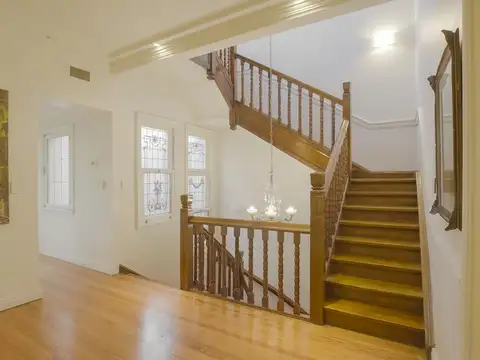 Venta de exclusiva residencia Art Nouveau de 4 dormitorios en Av. Melián- Belgrano R