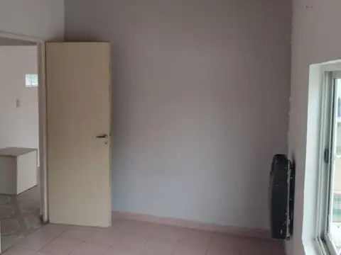 Colonia 4000, Piso 1