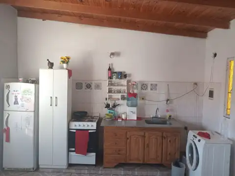 Colonia 4000, Piso 1