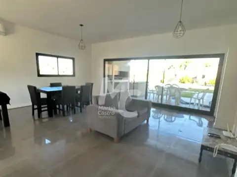 Casa en Alquiler de 3 dormitorios
