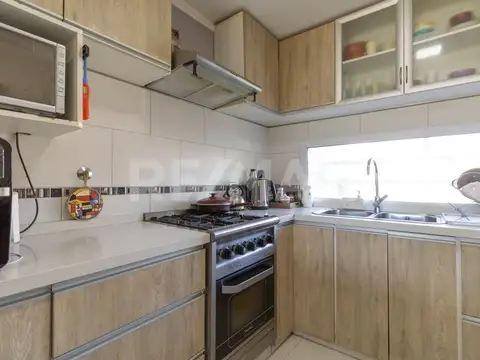 VENTA CASA 3 DORMITORIOS CON PILETA, CENTENARIO