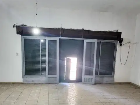 LOCAL EN VENTA CRISOLOGO LARRALDE 5118 VILLA DOMINICO
