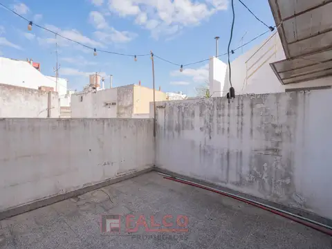 Depto Tipo Casa 4 ambientes con 3 baños