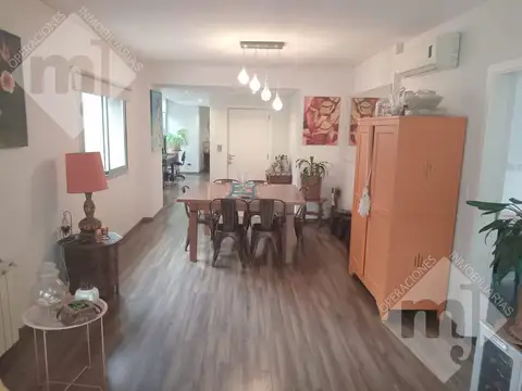 Departamento 4 ambientes con 2 baños