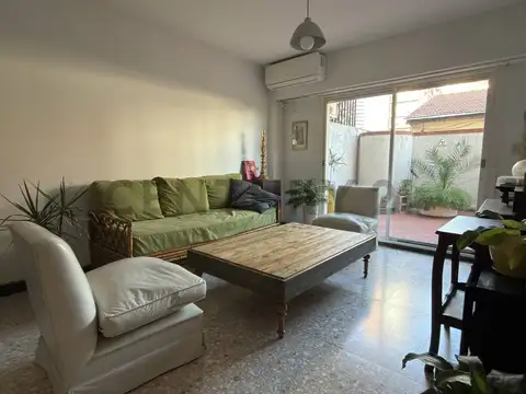 Simbrón 3200, Piso 0