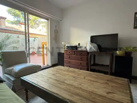 Depto 4 amb. cfte con hermoso patio