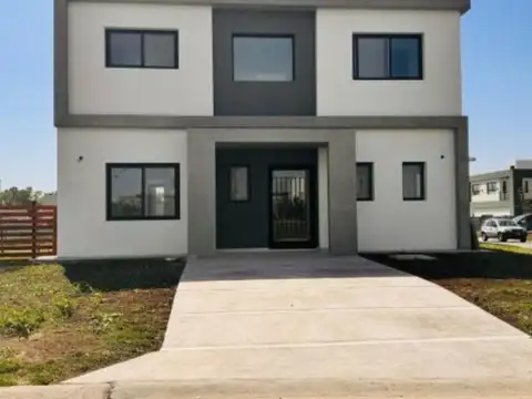 Casa  en Venta en Santa Elena, Pilar, G.B.A. Zona Norte