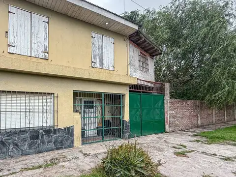casa y 4 departamentos a reciclar barrio las Heras