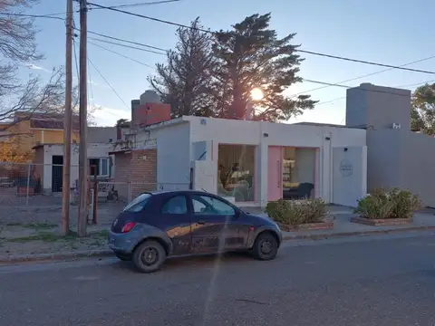 PH EN VENTA A 1 CUADRA DE LA PLAYA - RADA TILLY 
