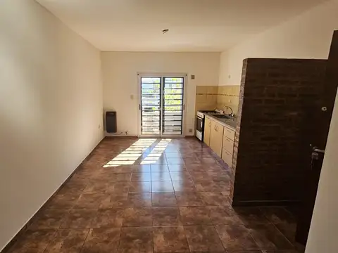 Depto Tipo Casa en Alquiler de 2 dormitorios