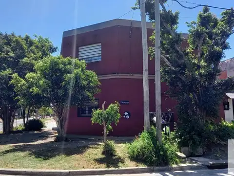 Casa en venta - 4 Dormitorios 2 Baños - 180Mts2 - Avellaneda