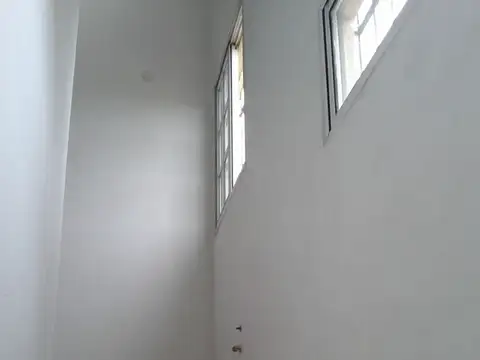 Depto Tipo Casa en Alquiler con 1 cocheras