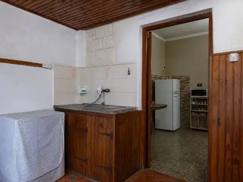 Casa 4 ambientes con 1 baño