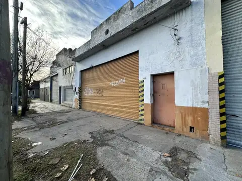 Av. Avellaneda 1318 entre Alvares y L. M. Campos, Bernal Oeste , Piso 0