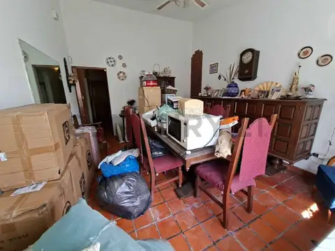 Casa 4 Ambientes Impecable | 196m² | Garage Doble y Todos los Servicios