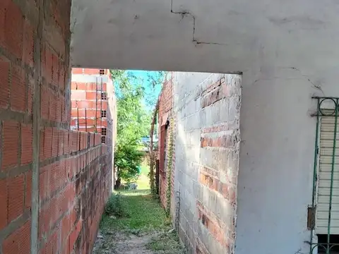 Casa 3 ambientes con 1 baño