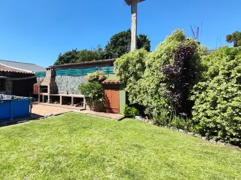  VENTA CASA 4 AMBIENTES EZPELETA GARAGE PARQUE