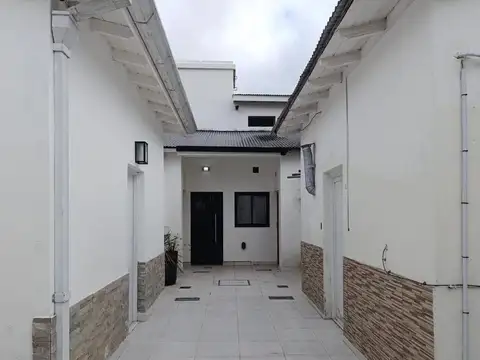 VENTA  PH 1 AMBIENTE CON  DEPENDENCIA PARQUE LURO