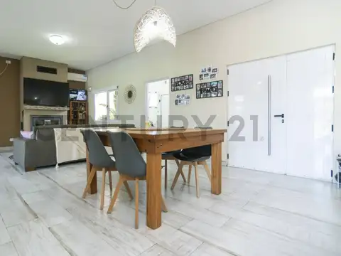 Casa en Venta en Area 60, USD 210.000