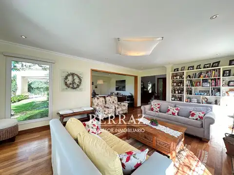 Casa en Venta en San Isidro Labrador, USD 990.000