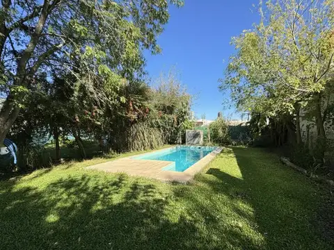 Venta Casa - 2 Dormitorios - Pileta - Garita 15