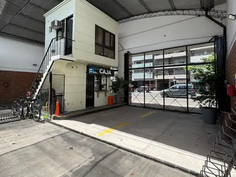Doble Frente sobre Av. Corrientes Excelente Ubicación