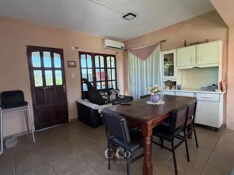 Casa 6 ambientes con 1 baño
