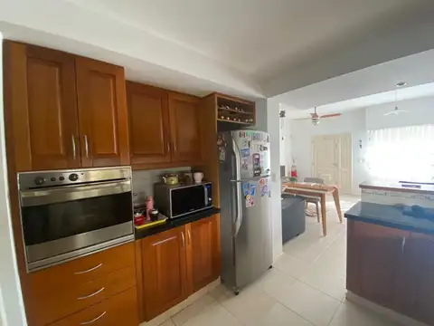 CASA EN VENTA EN PERGAMINO